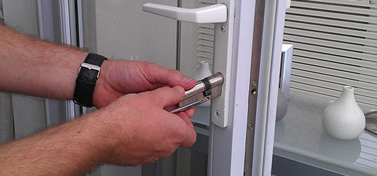 Commercial Door Lock Repair in Kensington